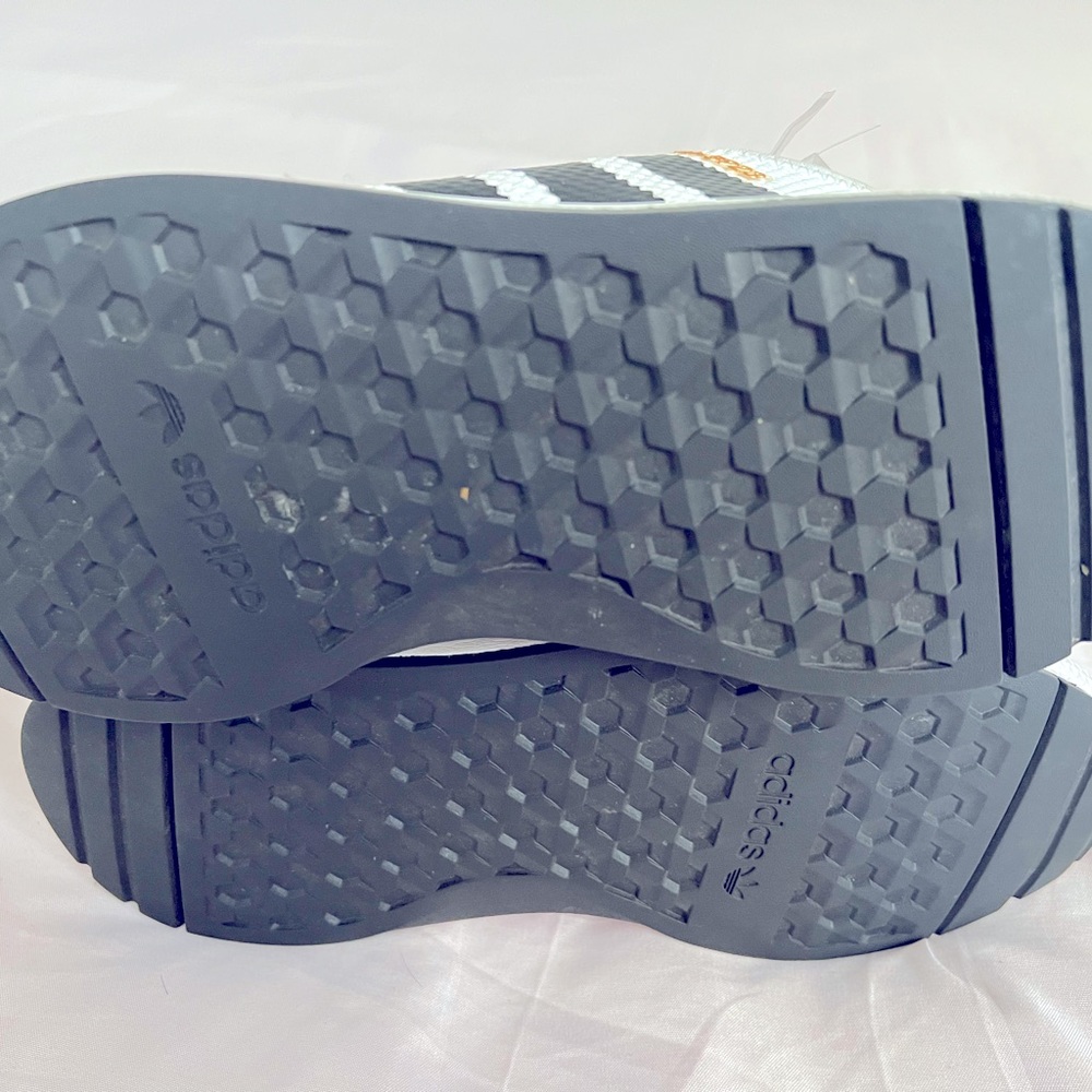 Adidas - Picture 5 of 5